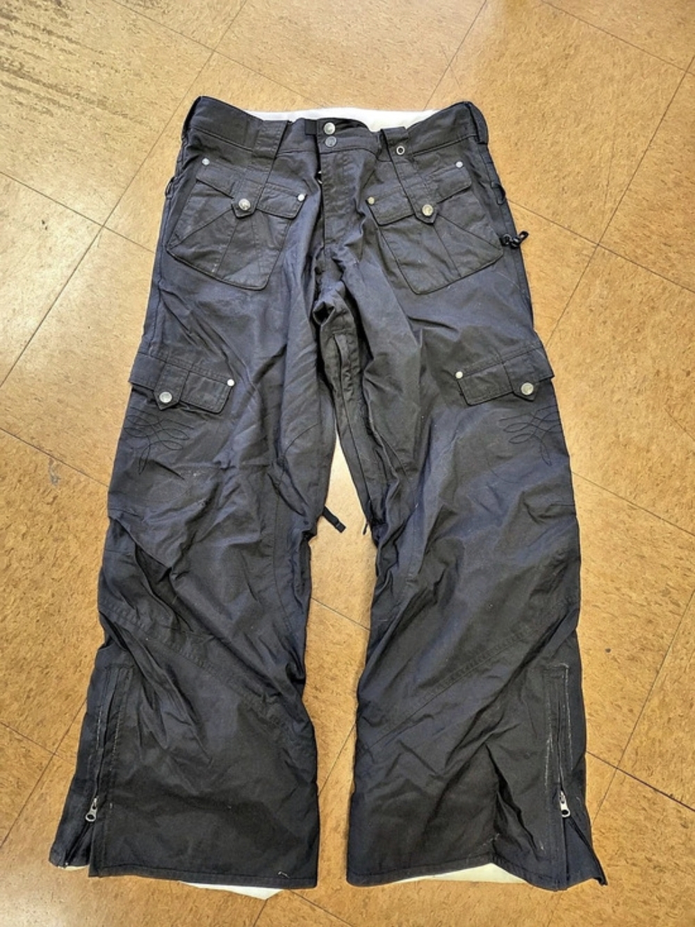Burton Western Black Cargo Women's Snowboarding Pants Size Medium